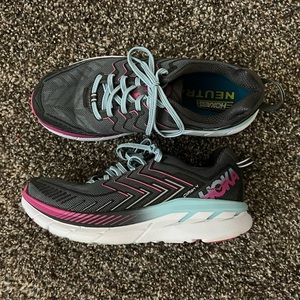 Women’s Hoka Clifton 4